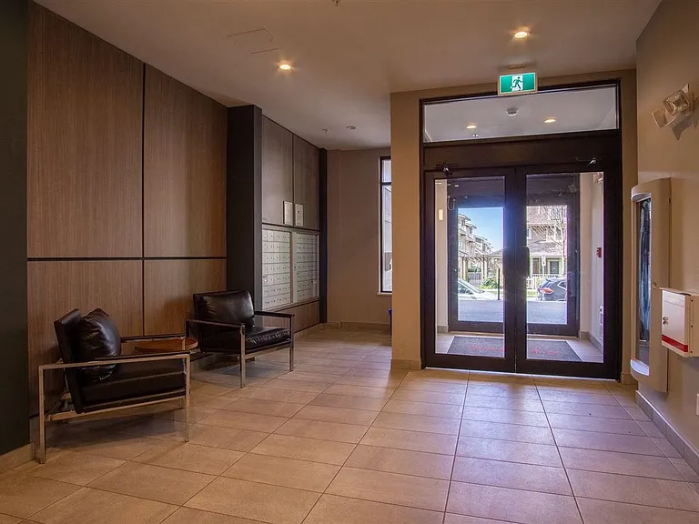 717 Breslay St #3F — Photo 14