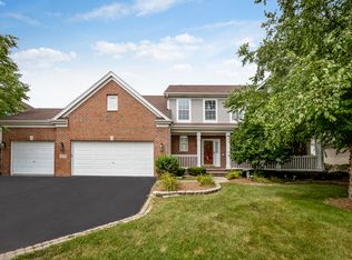 5250 Mardjetko Dr, Hoffman Estates, IL 60192