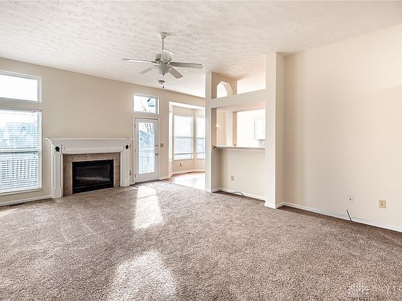 4th image of 441 Lake Front Dr