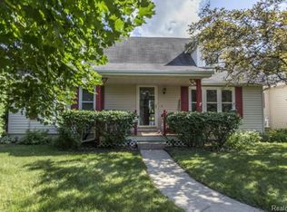 1867 W Silverbell Rd, Orion, MI 48359