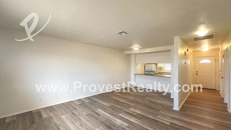 2 bed, 1.0 bath, $1,400 — Photo 4