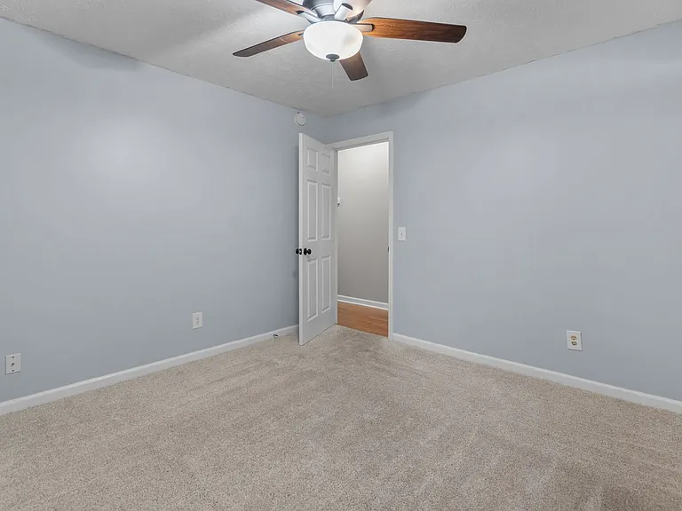 105 Walnut Ct — Photo 19