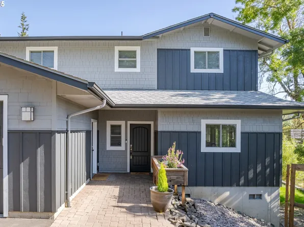 2780 Spring Blvd, Eugene, OR 97403