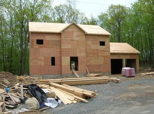 1 Berkley Rd, Hopatcong, NJ 07843