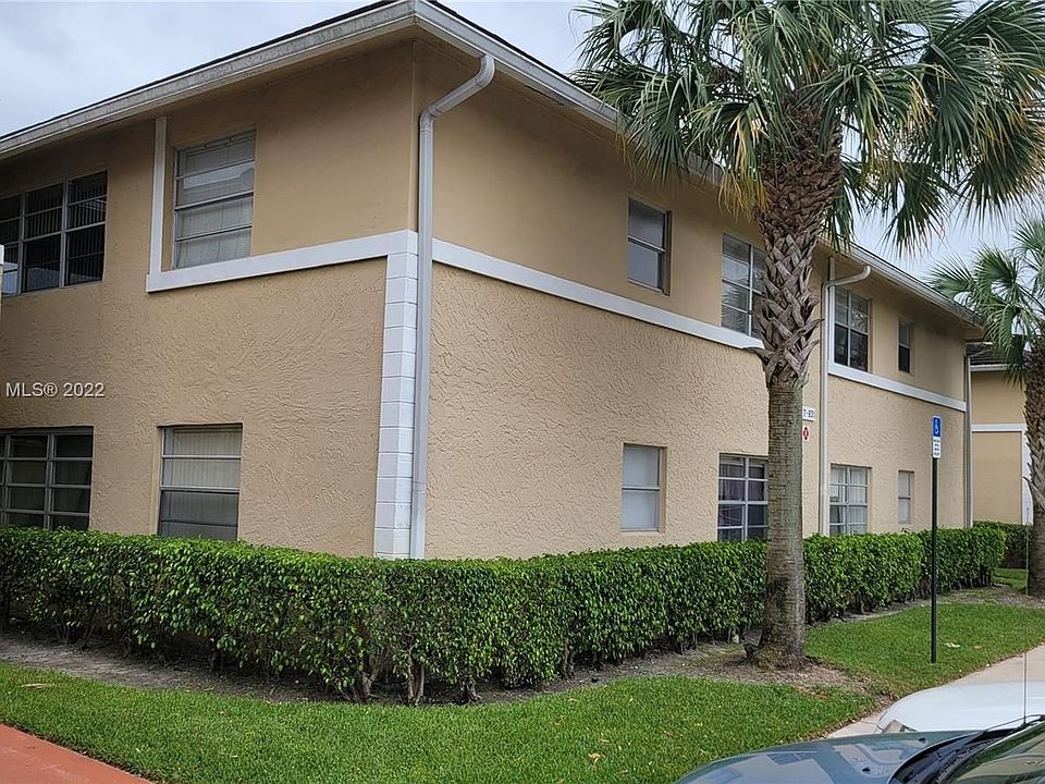 1st image of 825 Twin Lakes Dr #31-A