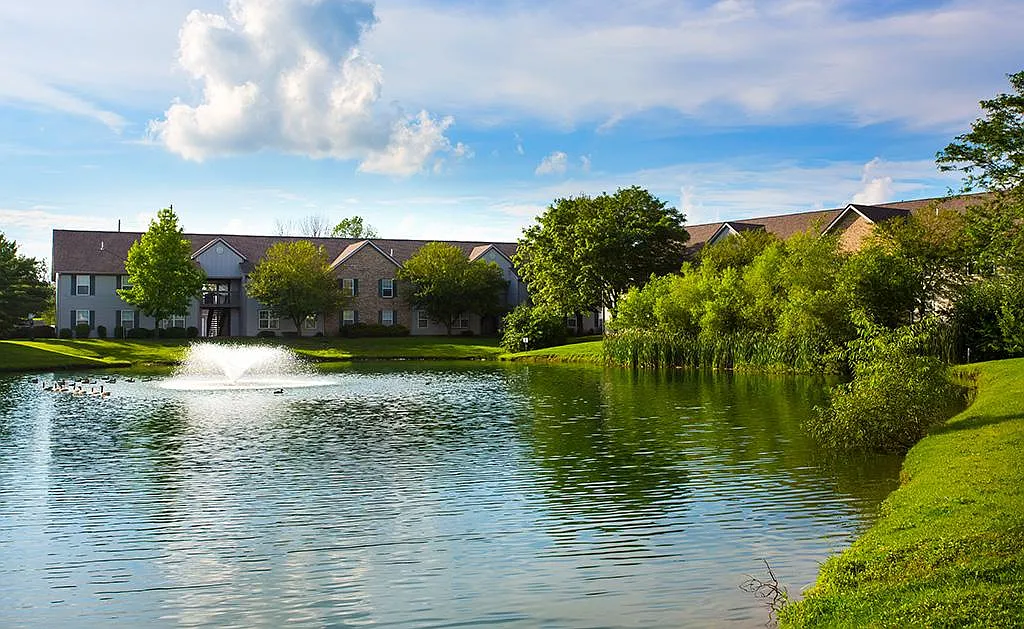 Waterford Pointe — Photo 4