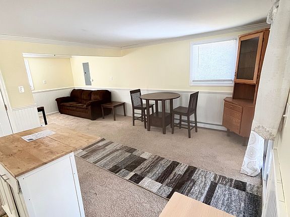3rd image of 23 Lovell Rd