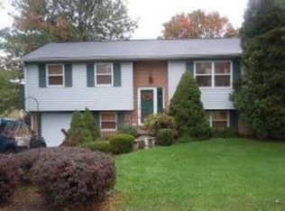 259 Orchard View Dr, Leola, PA 17540
