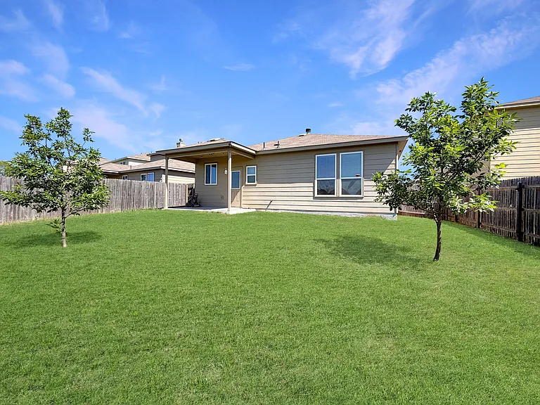3306 Claymore St — Photo 21
