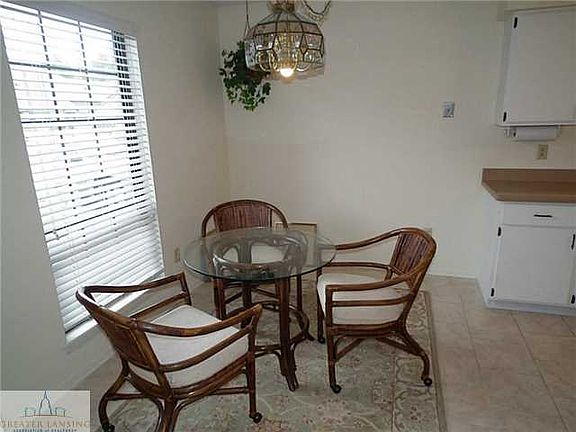 3rd image of 117 Park Meadows Dr