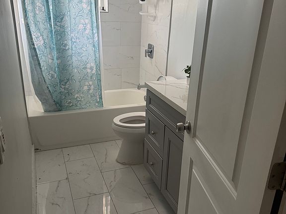 4th image of 1821 NE 41st St