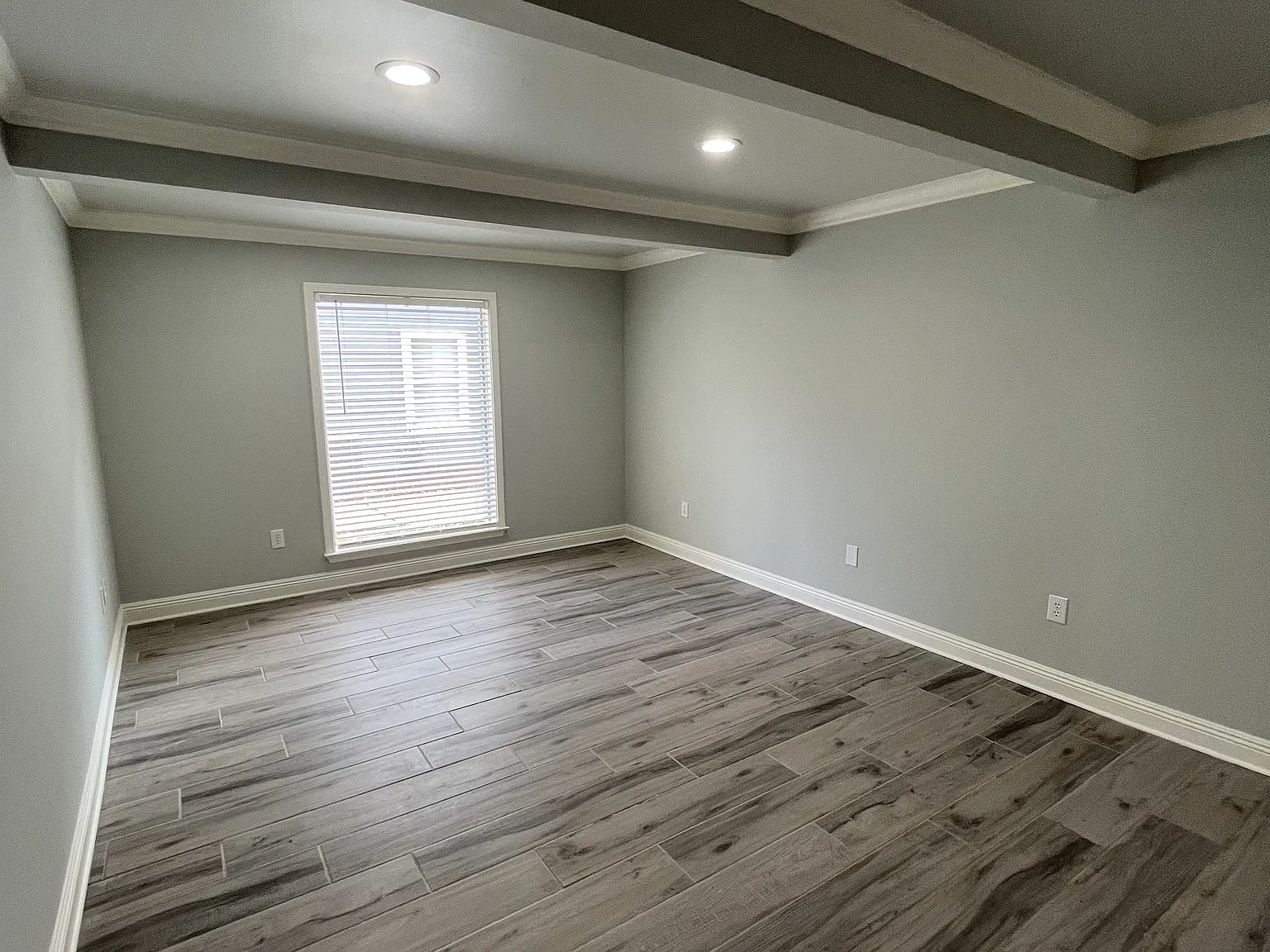 3 bed, 1200 sqft, $1,350 — Photo 2