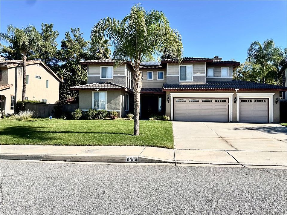 1st image of 8004 Palm View Ln
