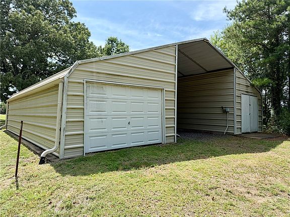 4th image of 1201 Carruthers Dr