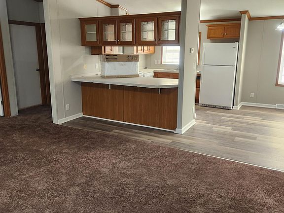3rd image of 579 Morris Ln #L133