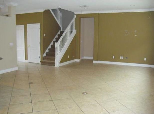 2nd image of 359 Brentwood Club Cv