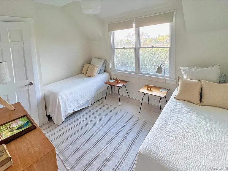 162 Dune Rd — Photo 13