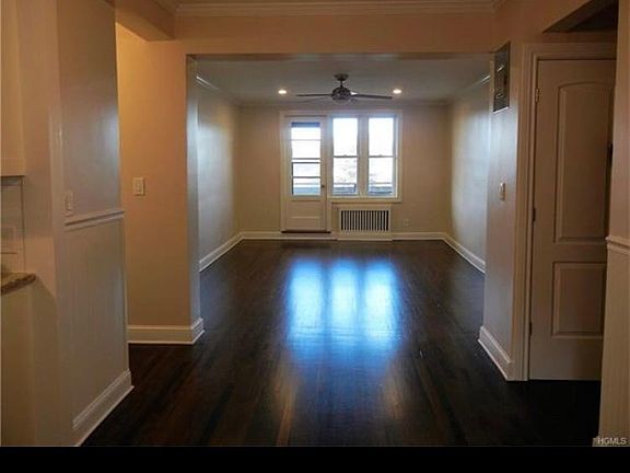 2nd image of 325 King St APT 4J