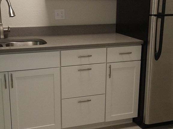 3rd image of 603 N Constitution Ave #603