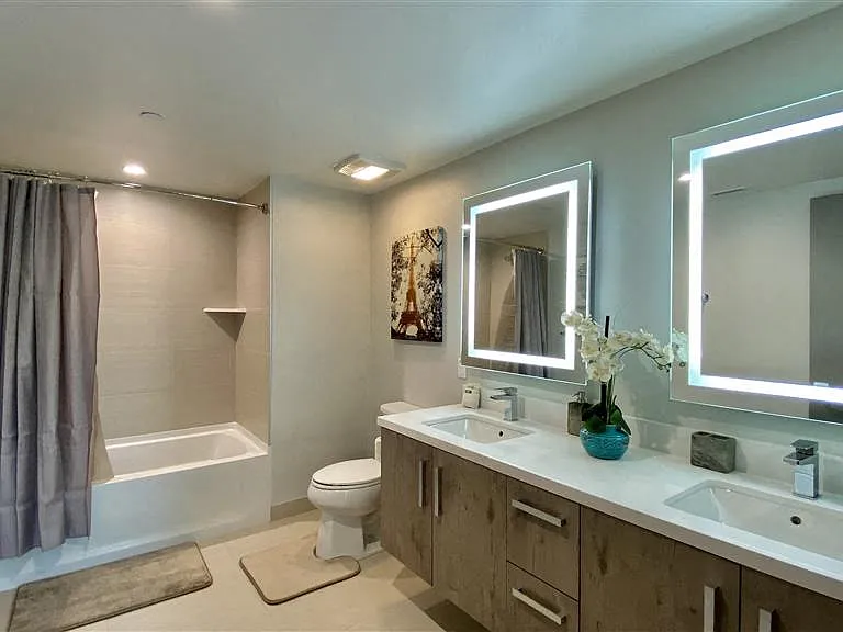 5100 Wilshire Blvd — Photo 27