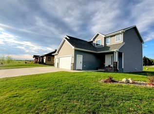 5000 Tumbleweed Rd NW, Minot, ND 58703
