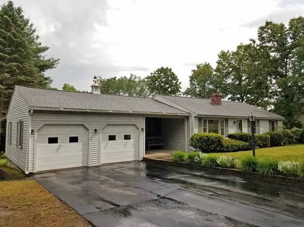 11 Follette St, Grafton, MA 01519
