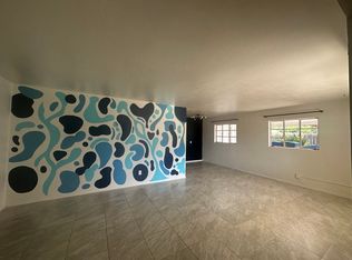 1232 N Swan Rd, Tucson, AZ 85712