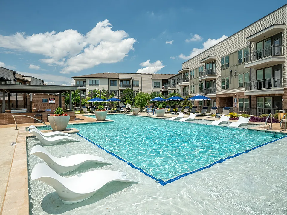301 Flower Mound