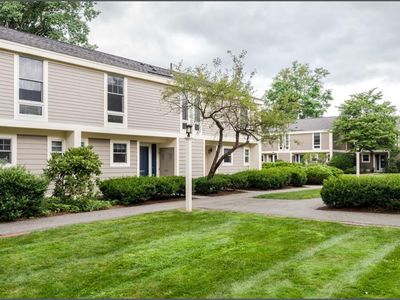 11 Oak St UNIT 11, Wellesley, MA, 02482