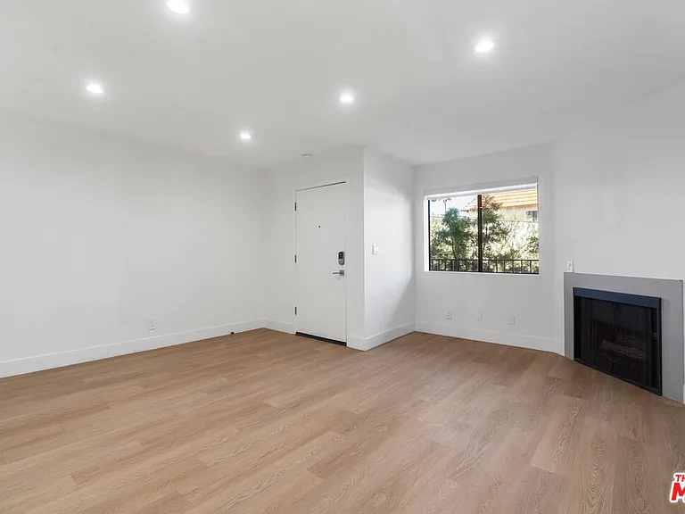3939 Moore St #102 — Photo 7