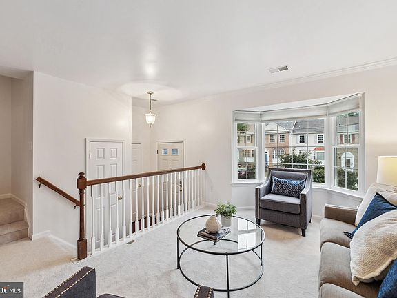 5th image of 9674 Eaton Woods Pl