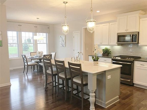 4th image of 68 Thames Dr