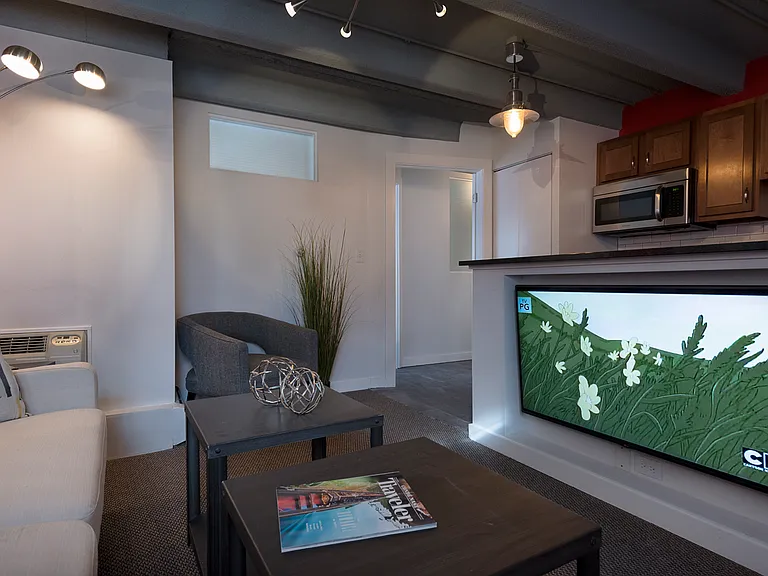 Sterling Boulder Apartments - Student Living — Photo 40