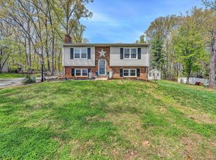 405 Homestead Dr, Forest, VA