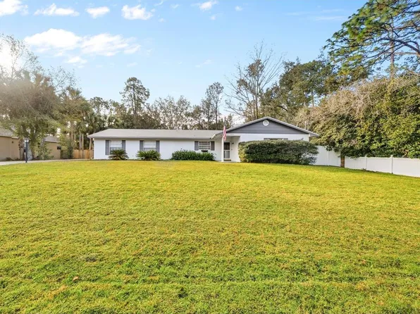 1002 Pine Tree Dr, Eustis, FL 32726