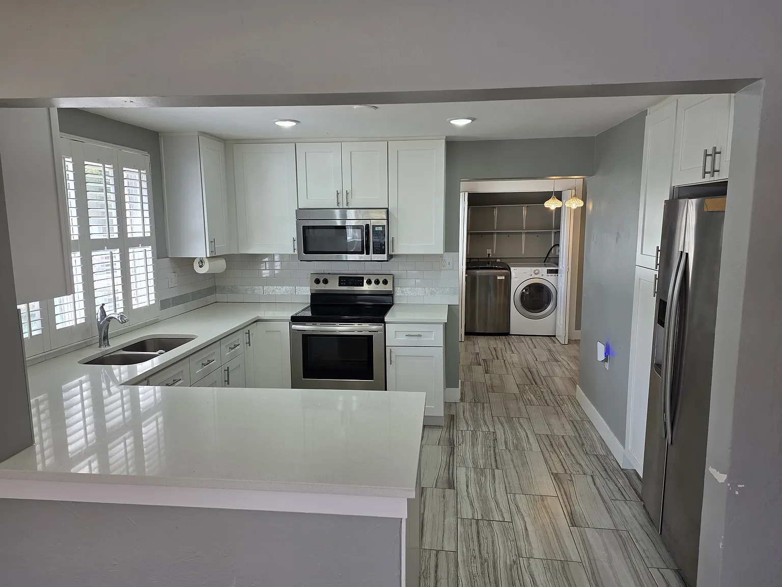 2 bed, 1034 sqft, $2,550 — Photo 3