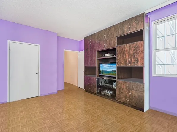 60 Oceana Drive West image 11 of 17