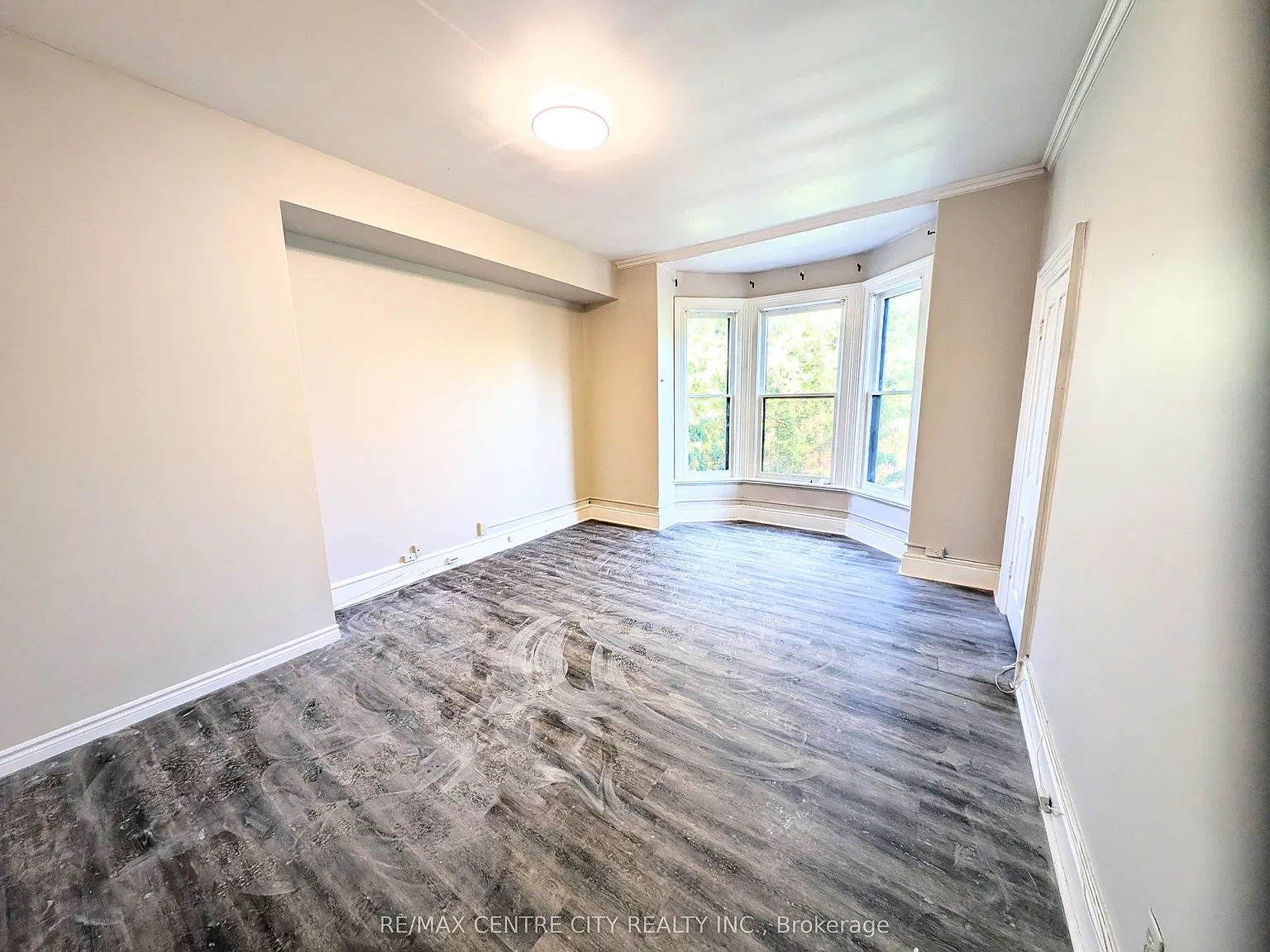 4 bed, $2,295 — Photo 3