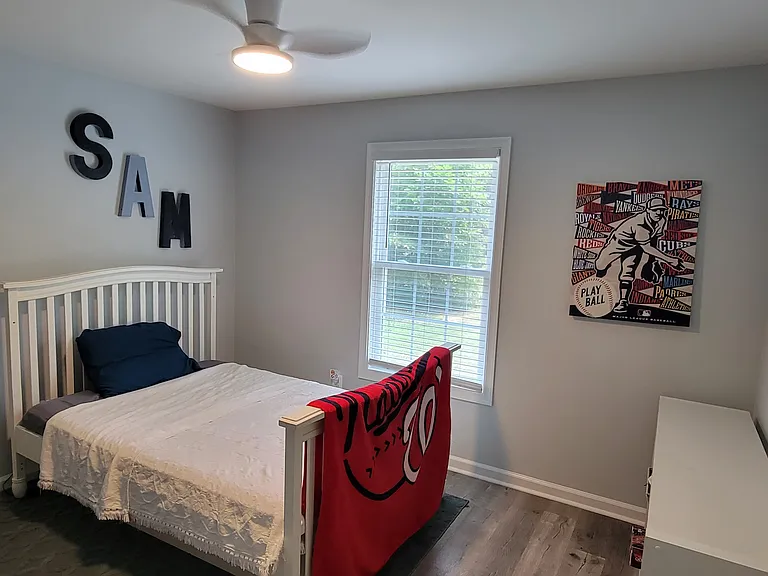 2nd bedroom