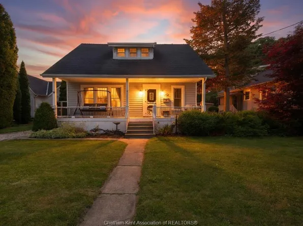 66 Delaware Ave, Chatham Kent, ON N7L 2W2