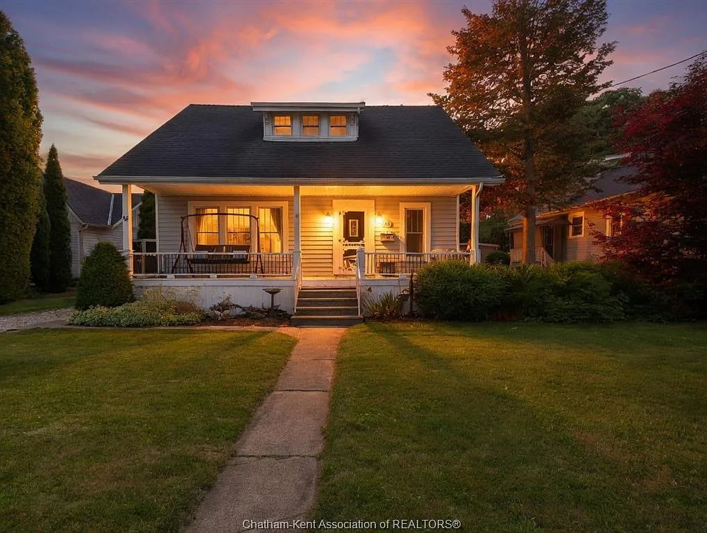 66 Delaware Ave photo 1
