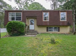 109 Deer Path Dr, Egg Harbor Township, NJ 08234