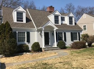 13 Phillips Ln, Darien, CT 06820