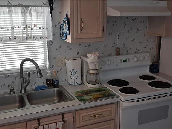 5th image of 2503 Limewood Ave #22