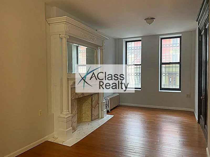 250 W 137th St #2
