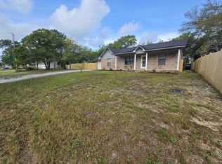 2631 Weeping Willow Ln, Navarre, FL 32566
