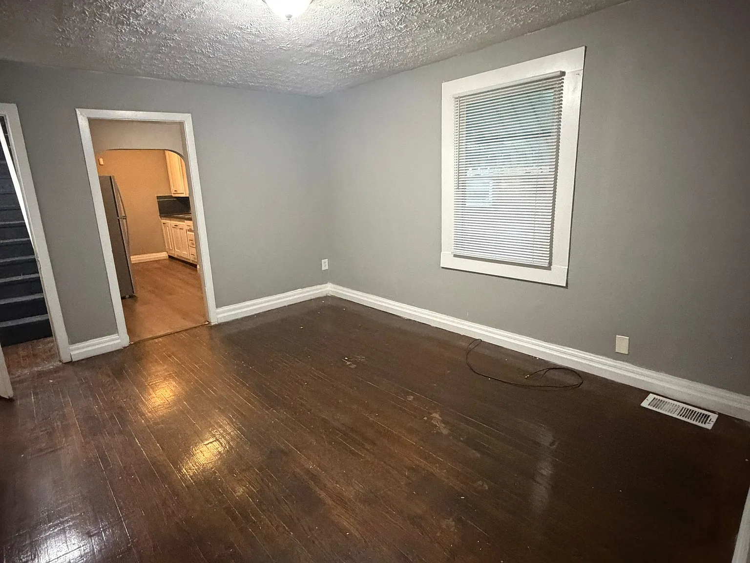 724 West Evelyn Avenue - 1 — Photo 2