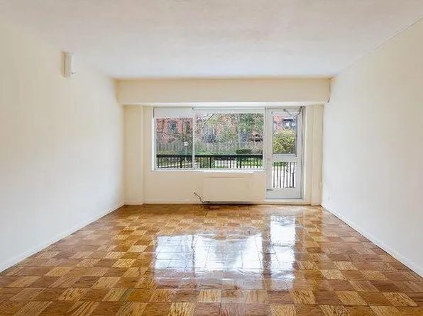 103 Monmouth St, Brookline, MA 02446