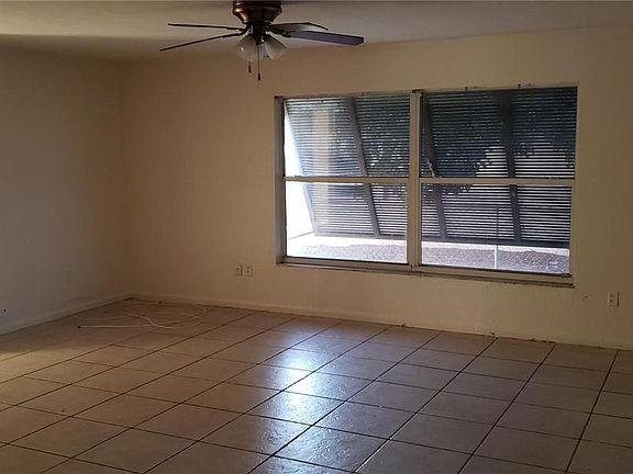 2nd image of 525 SE 6th Ter