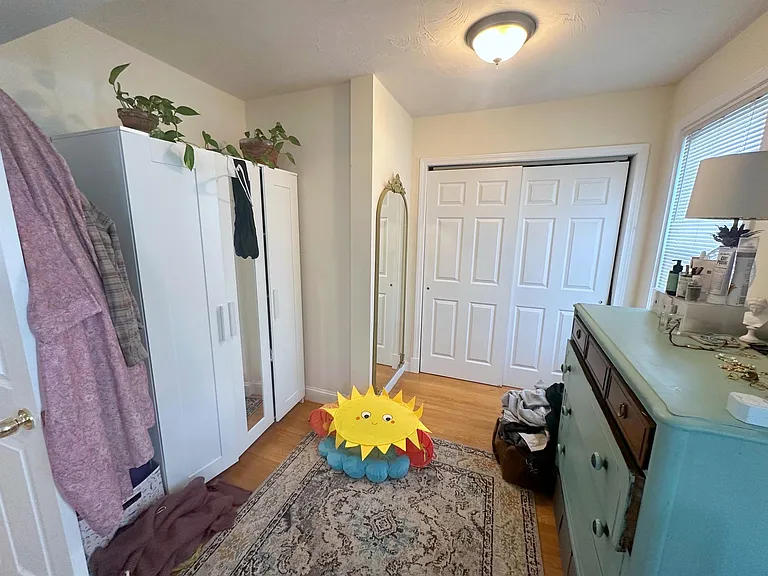 397 Columbia St — Photo 9